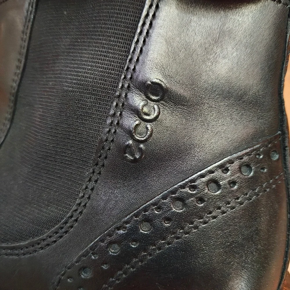 Ecco Biarritz Black Patent Leather Wingtip Ankle Chelsea Dress Boots Sz 41/7-7.5